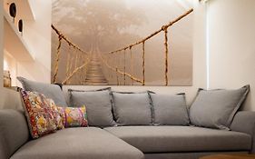 Liv - Elegant Studio In The Heart Of Kolonaki